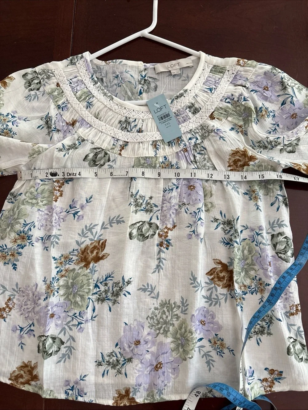 LOFT Cream Floral and Lace Puff-Sleeve Top